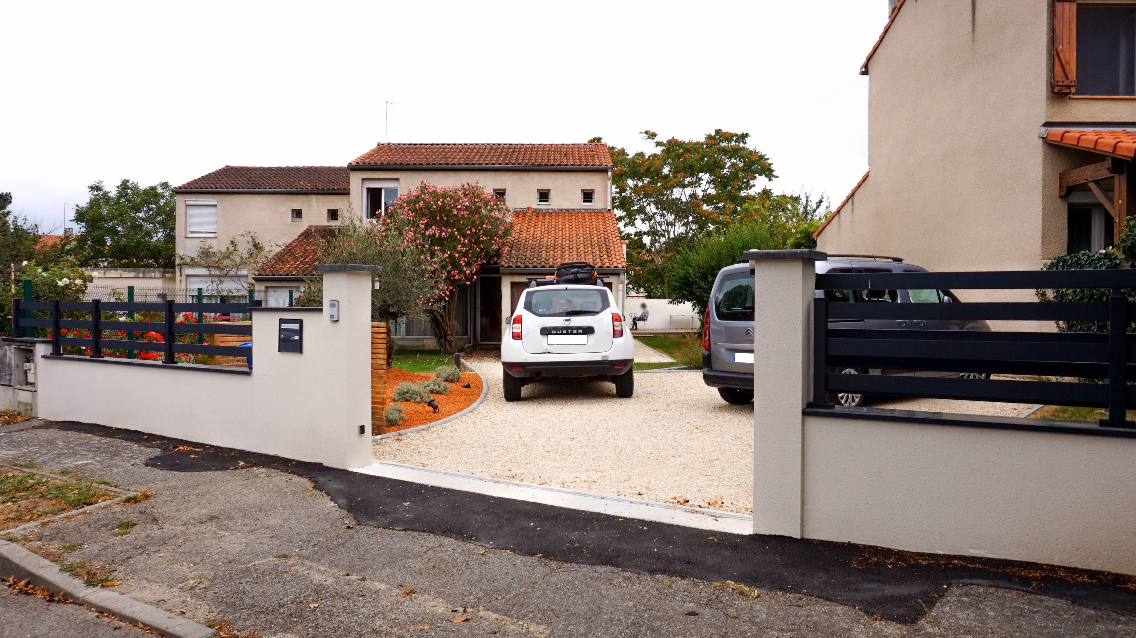 Parking & jardin paysager — vue 2