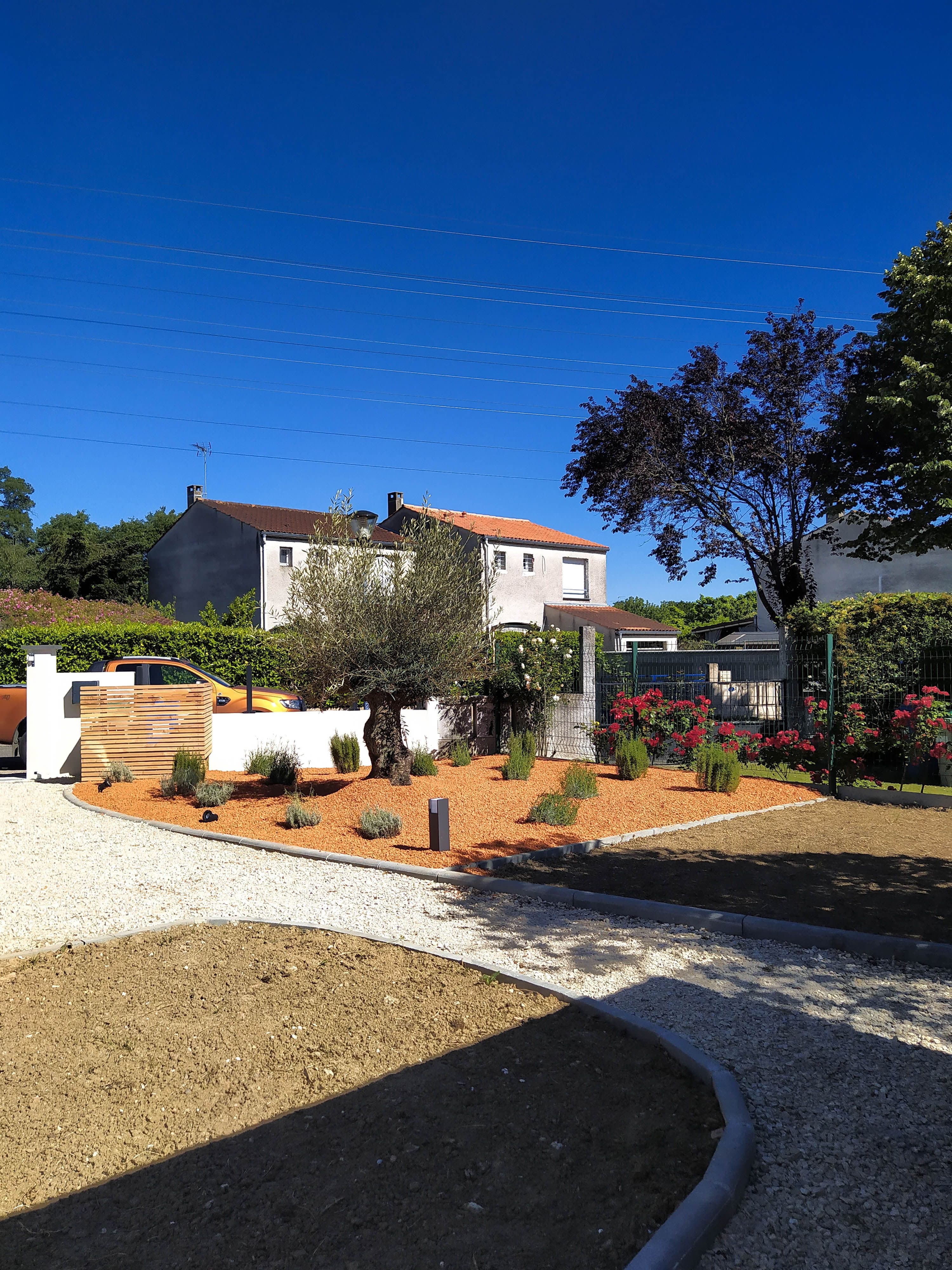 Parking & jardin paysager — vue 4