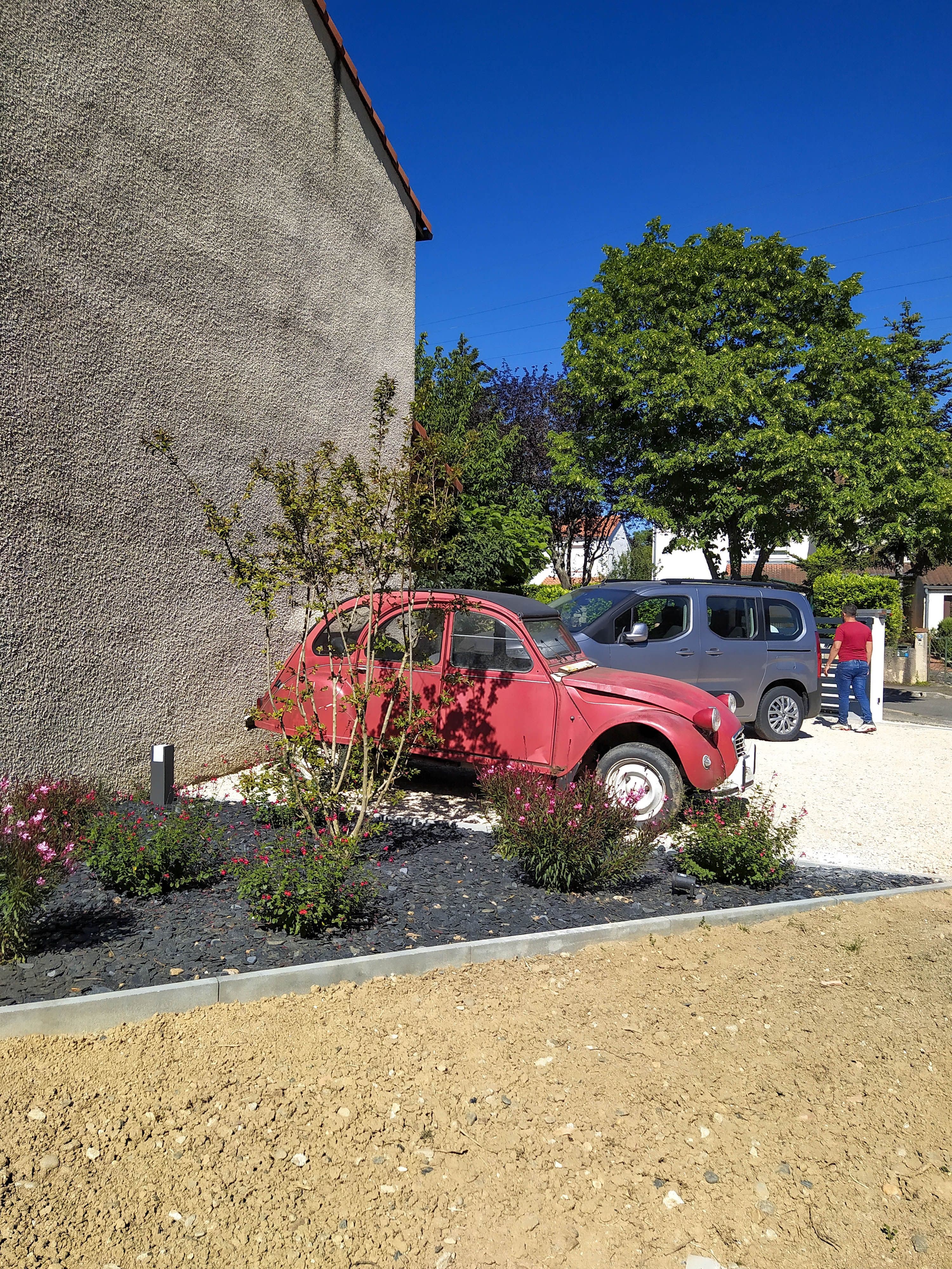 Parking & jardin paysager — vue 5